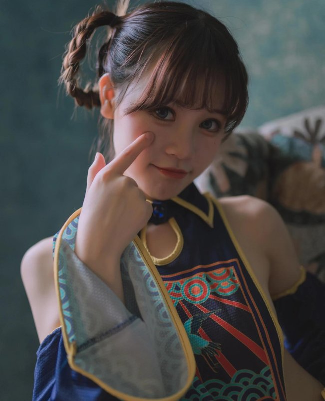 千反田鹿子 – 来自微博平台多才多艺的年轻人