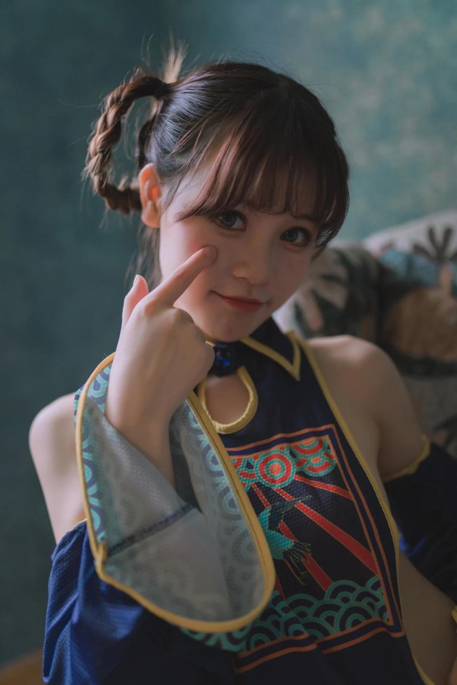 千反田鹿子 – 来自微博平台多才多艺的年轻人